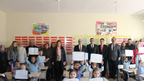 2017-2018 Eğitim- Öğretim Yılı 1.Dönem Sonu Karne Töreni Gaziosmanpaşa  İlkokulunda Düzenlendi.