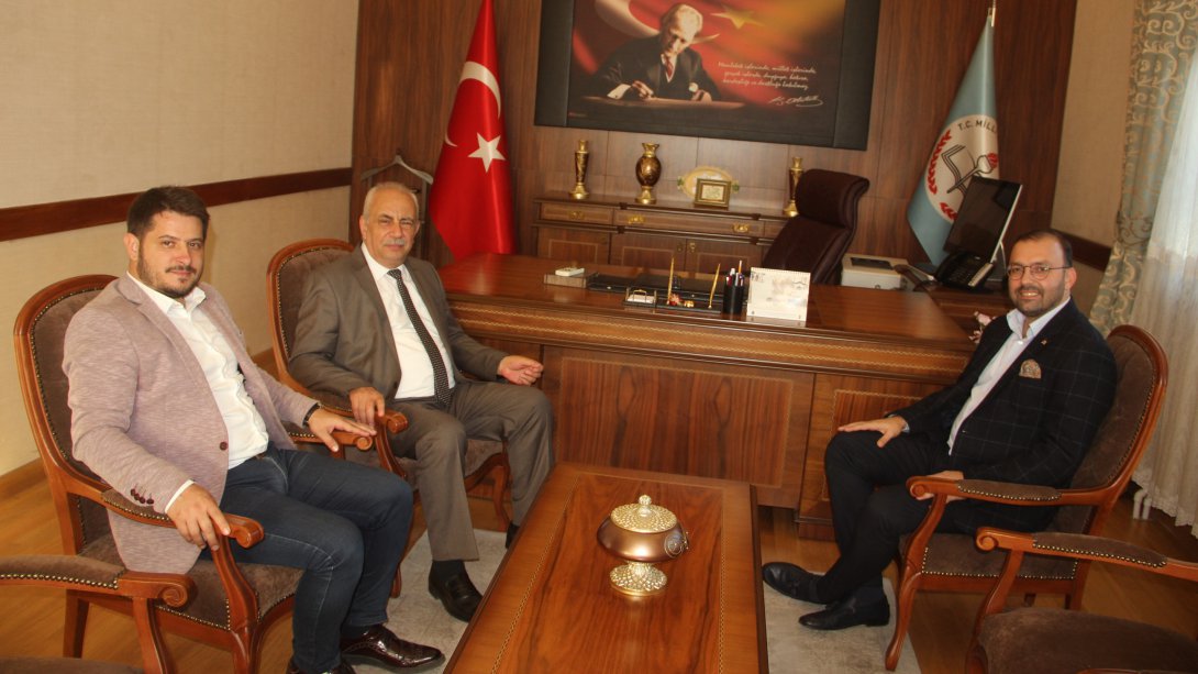 Ak Parti Kırklareli İl Başkanı Sayın Alper ÇİLER, İl Milli Eğitim Müdür V. Hüseyin KALKAN'ı ziyaret etti.