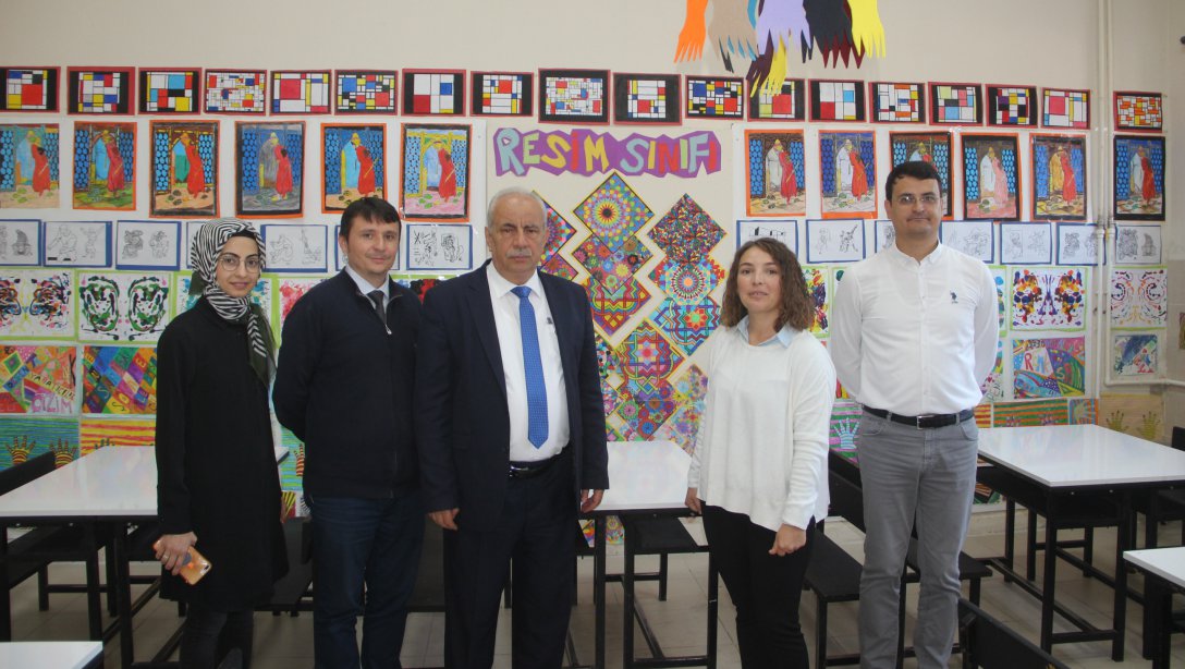 İl Milli Eğitim Müdür V. Hüseyin KALKAN, Ahmet Mithat Ortaokulu ziyaret etti.