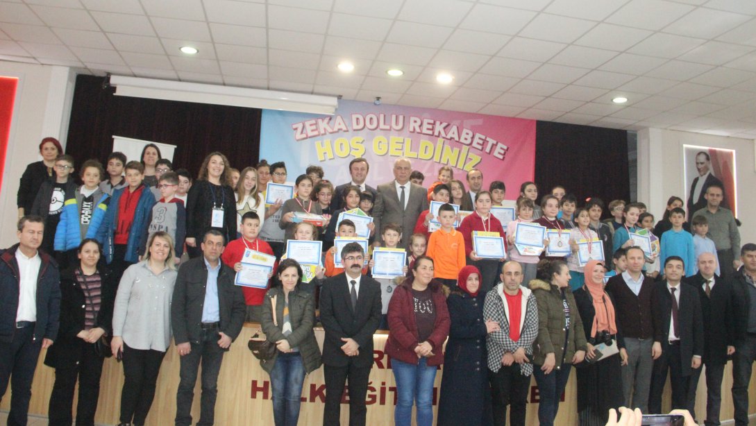 İl Milli Eğitim Müdürü Hüseyin KALKAN, Türkiye Akıl ve Zeka Oyunları Kırklareli İl Turnuvası ödül törenine katıldı.