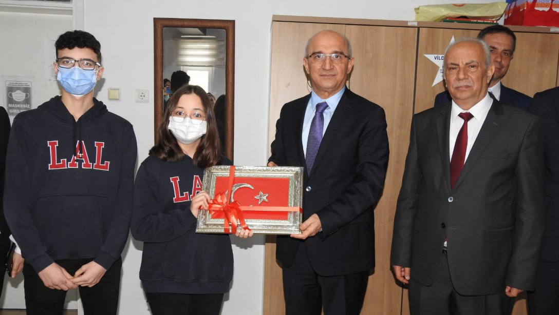 Milli Eğitim Bakan Yardımcımız Sayın Sadri ŞENSOY Lüleburgaz Anadolu Lisesi'ni Ziyaret Etti.