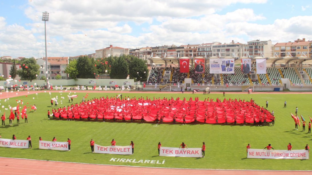 19 Mayıs Atatürk'ü Anma ve Gençlik ve Spor Bayramı'nın 103. Yıl Dönümü Coşkuyla Kutlandı.