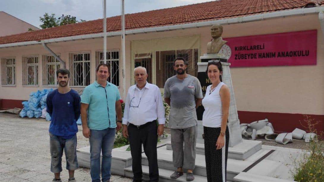 İl Milli Eğitim Müdürümüz Hüseyin KALKAN, Merkez Zübeyde Hanım Anaokulu ve Ahmet Mithat Ortaokulu'nu Ziyaret etti.