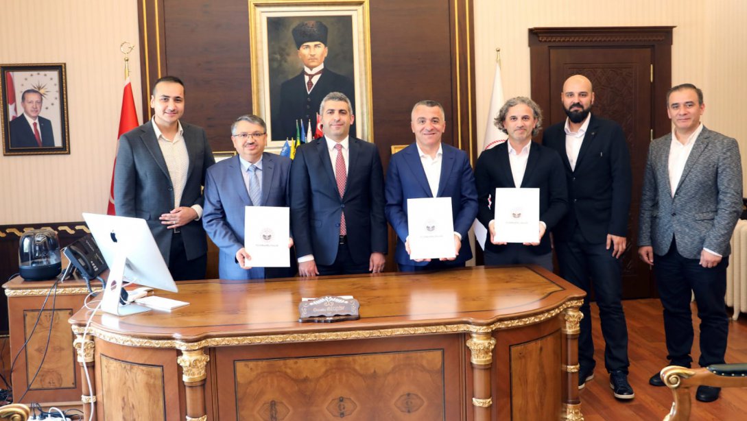 Kırklareli Valiliği, İl Milli Eğitim Müdürlüğü ile DeFacto arasında Eğitim-Sektör İşbirliği Protokolü imzalandı.