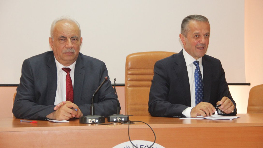 Temel Eğitim Genel Müdürlüğü Eğitim Politikaları Daire Başkanı Ahmet BERBER, İl ve İlçe Şube Müdürleri ile toplantı yaptı.