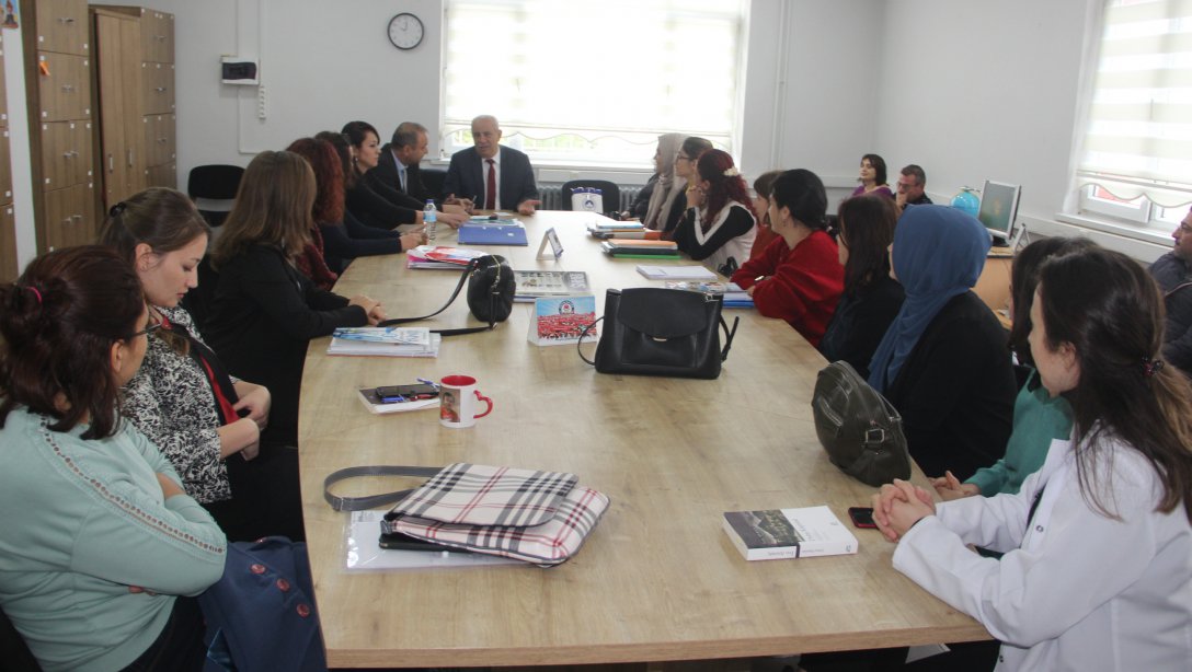 İl Milli Eğitim Müdür V. Hüseyin KALKAN, Kocahıdır Mesleki ve Teknik Anadolu Lisesi'ni ziyaret etti.