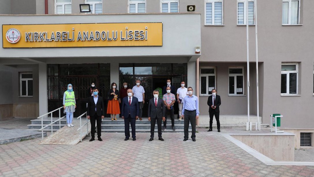 İl Milli Eğitim Müdürü Hüseyin KALKAN Kırklareli Anadolu Lisesi'ni Ziyaret Etti.
